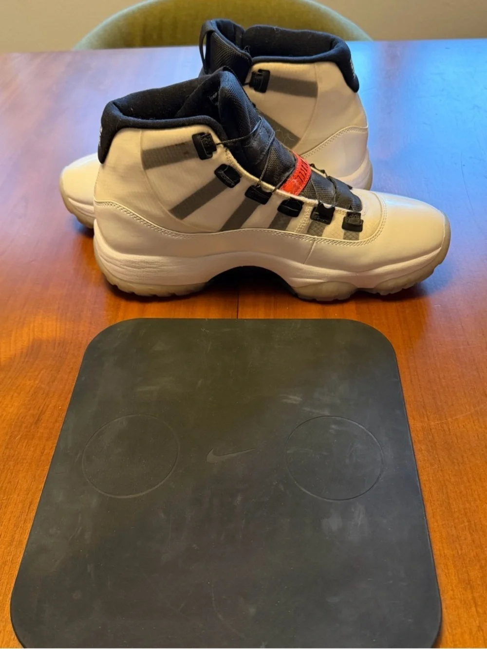 Jordan Air 11 Adapt Sneakers Version 1.0 2010 men's — White with Pink Accent